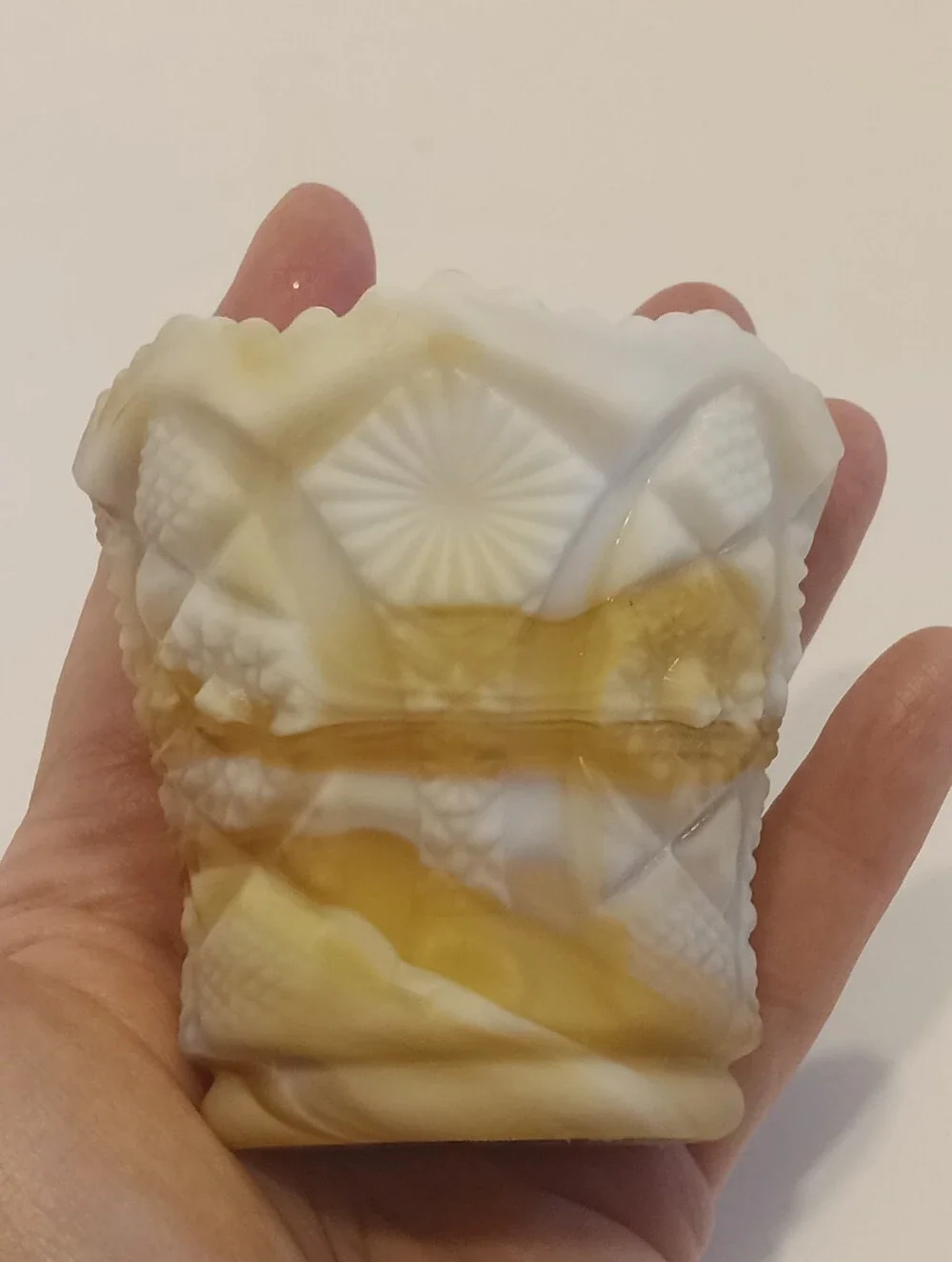 Vintage Imperial Carmel/White 2.5 Inch Toothpick Holder